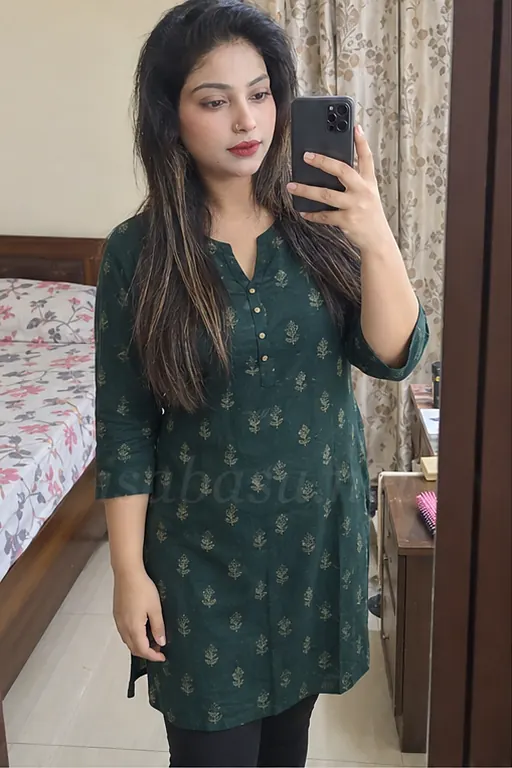 Manisha, 26, call girl in Bandra, Mumbai