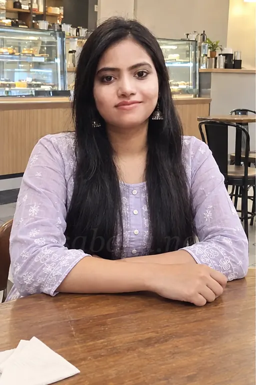 Reena, 24, call girl in South Mumbai
